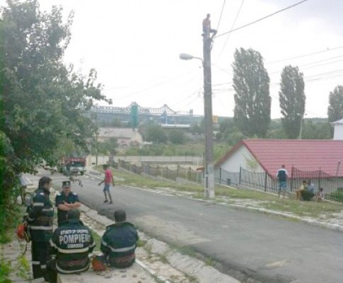 Presupus proxenet din Cernavodă, cercetat acum pentru furt: a primit interdicţia de a părăsi localitatea